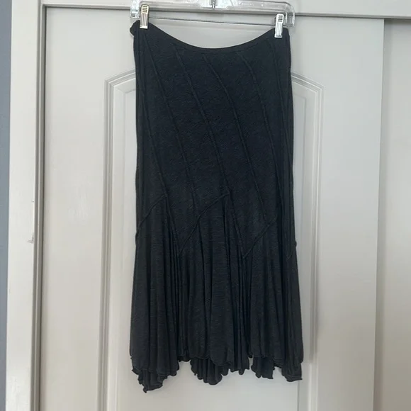 Gray Skirt - Picture 4 of 9